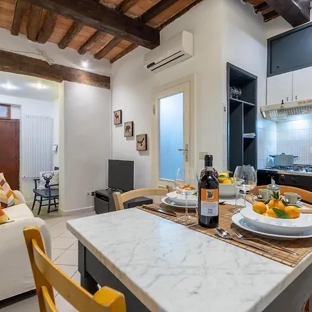 דירה Guesthost - Piazza Dei Cavalieri Confortable *