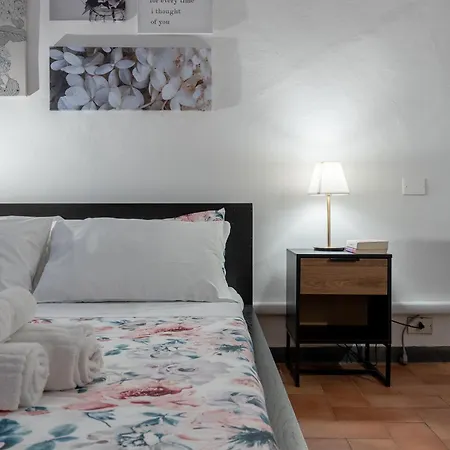 Guesthost - Piazza Dei Cavalieri Confortable *